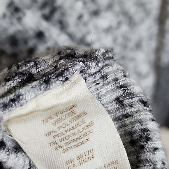 Free People Small Grey Freckles Henley - Picture 7 of 9